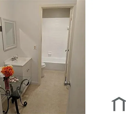 5120 Elmhurst Rd — Photo 5