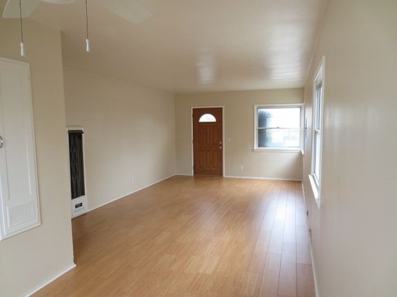 4th image of 219 Siena Dr APT 1