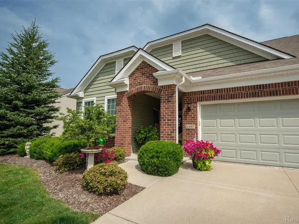 6397 Prairie Dunes Dr Unit 13, Grand Blanc, MI 48439