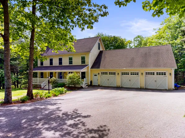 60 Waters Edge Drive, Lewiston, ME 04240