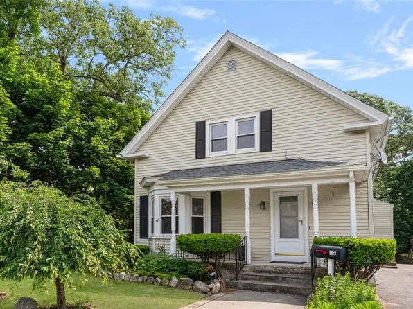 32 N Clarendon St, Cranston, RI 02910