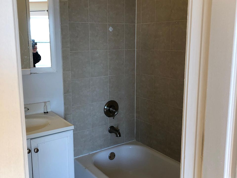 1st image of 26 Consoli Dr APT 2