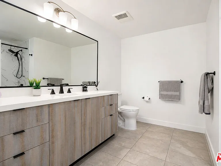 1515 S Holt Ave #204 — Photo 19