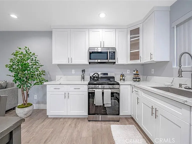 232 E Gage Ave — Photo 9