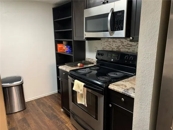 2401 Leon St APT 310, Austin, TX 78705