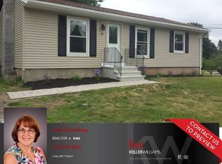 15 Kingsberry Ln, Ware, MA 01082