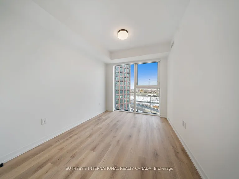 5 York Rd #502 — Photo 25