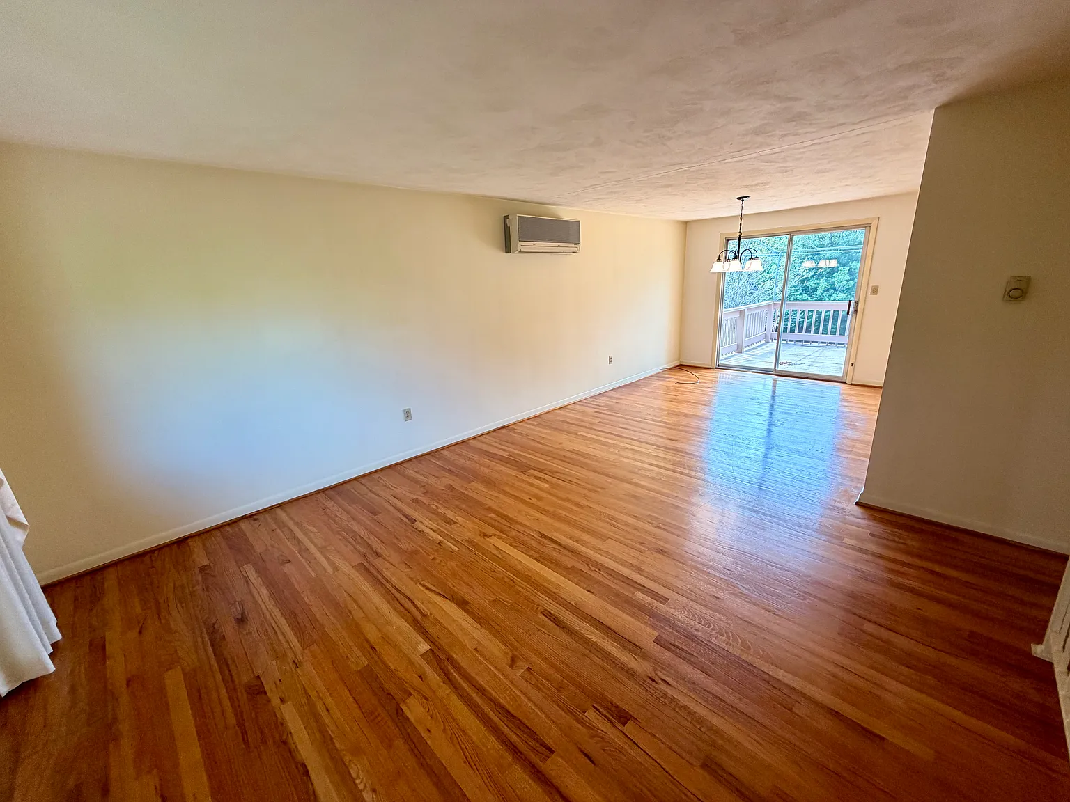 4 bed, 1515 sqft, $2,600 — Photo 4