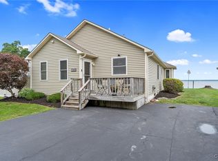 7309 Lakeshore Rd, Cicero, NY 13039