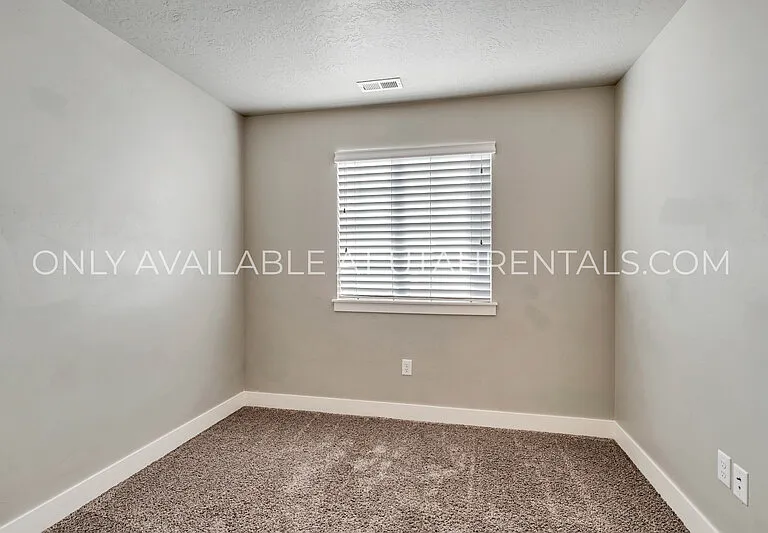 1115 Independence Ave — Photo 12
