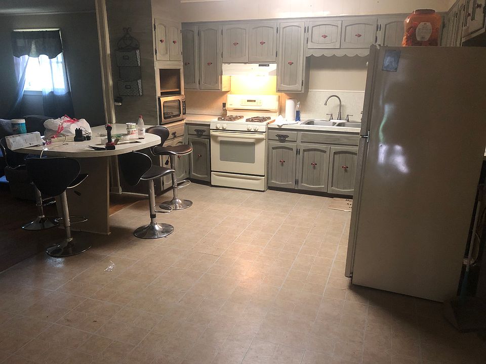 1st image of 2685 E Hardtner Dr