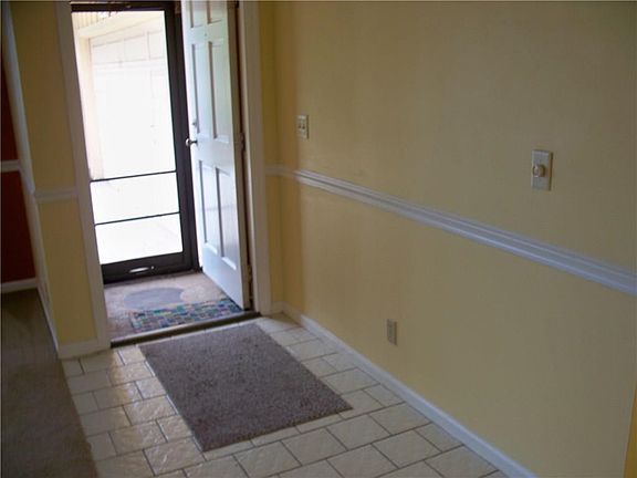 4th image of 7956 SE Trenton Ave
