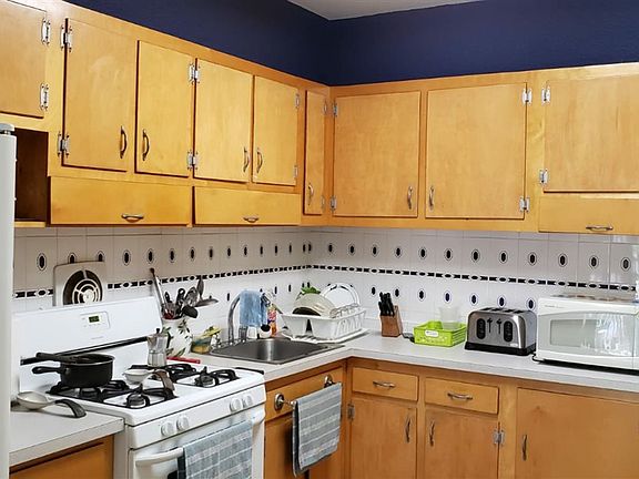 5th image of 168 Clendenny Ave