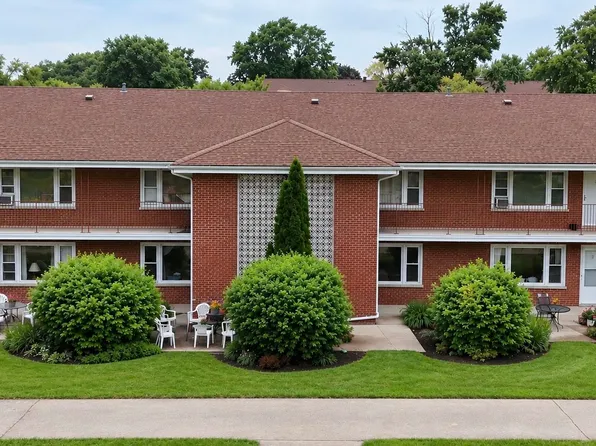 1105 Holiday Ln APT 14, Des Plaines, IL 60016