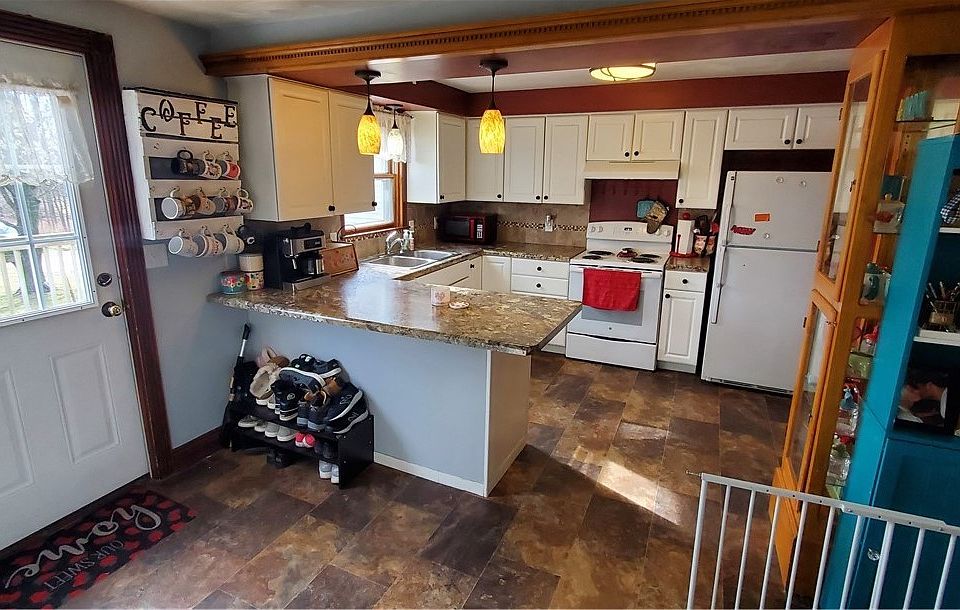 212 W Main St, Smithville, OH 44677 Zillow