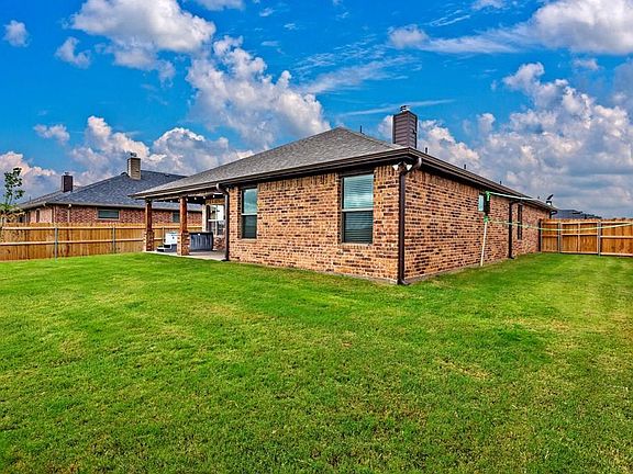 4th image of 2303 Southridge Ln