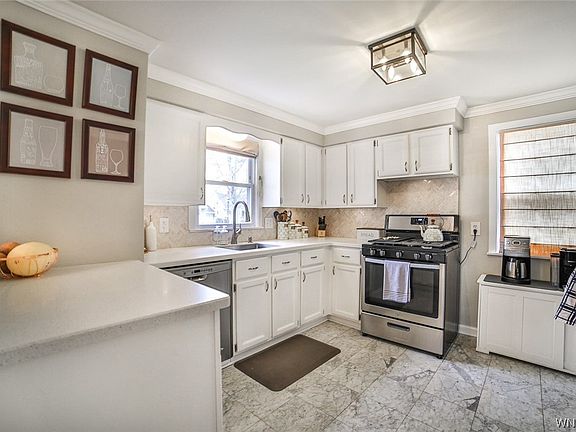 2nd image of 309 Lamarck Dr