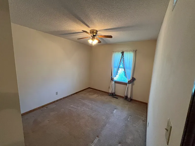 2812 SW Stutley Rd — Photo 7