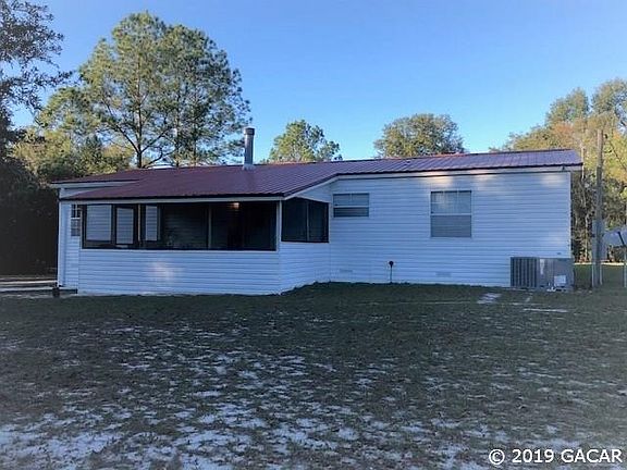 3rd image of 803 SW Hartford Way