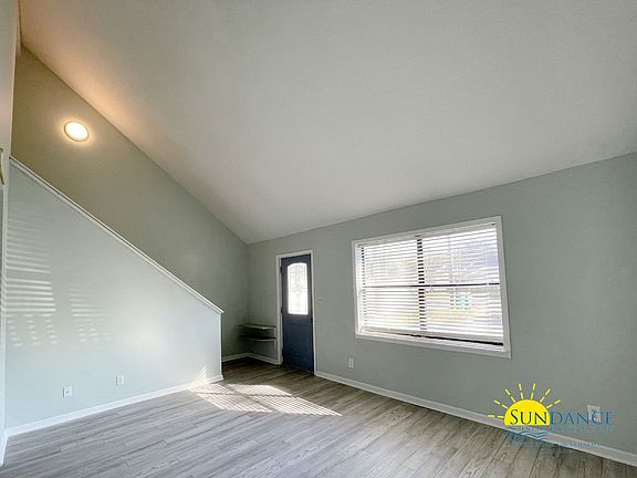 4th image of 1002 Pineview Blvd Unit C