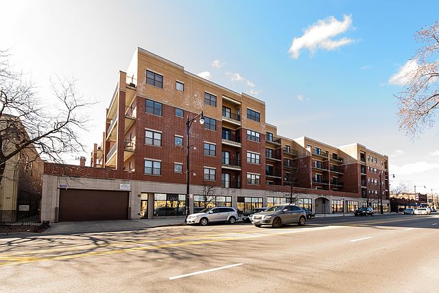 1st image of 3125 W Fullerton Ave APT 211