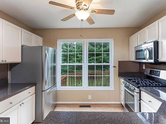 5th image of 5 Bristol Ct