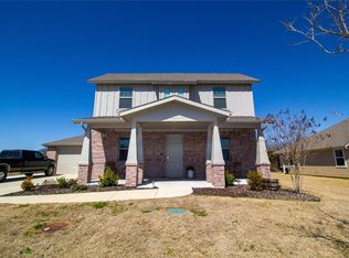 1433 Blue Bonnett Blvd, Gainesville, TX 76240