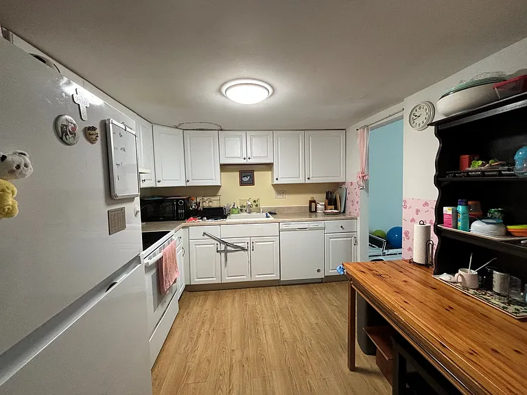 1086 Bayless Pl — Photo 4