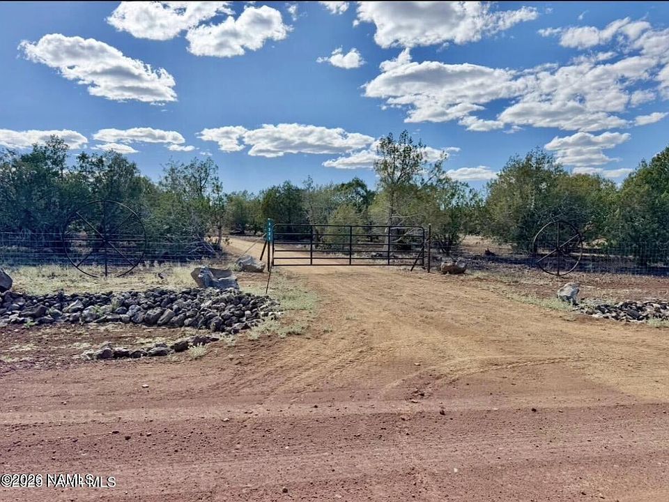 1st image of 3321 W Coconino Blvd