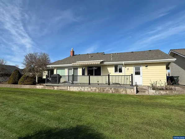 1878 Nut Tree Dr NW, Salem, OR 97304