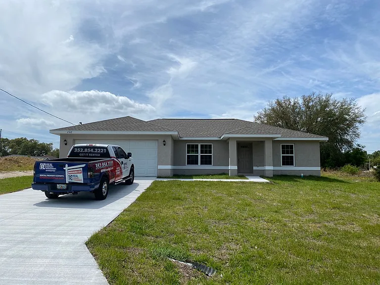 202 Locust Pass Ter — Photo 1