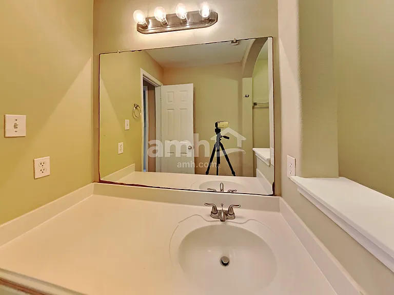 18250 Eton Ridge Ct — Photo 16