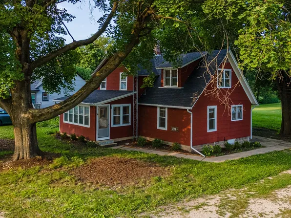 415 S Essex St, Leland, IL 60531