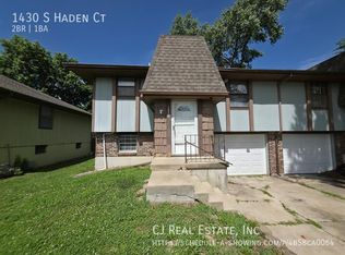 1430 S Haden Ct, Independence, MO 64050