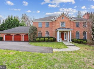 9808 Kentsdale Dr, Potomac, MD 20854