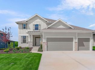 2305 W 176th Ter, Overland Park, KS 66085