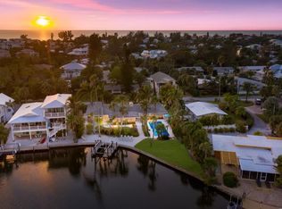 214 Lakeview Dr, Anna Maria, FL 34216