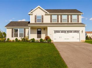 1839 Halesworth Ln, Ontario, NY 14519