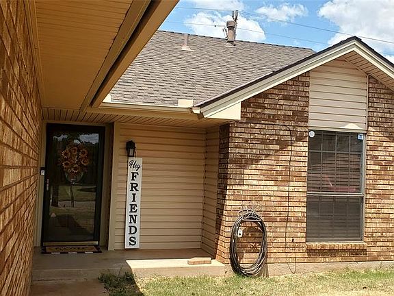 3rd image of 8529 SW 36th St