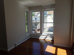 33 White Ct #1, Clinton, MA 01510