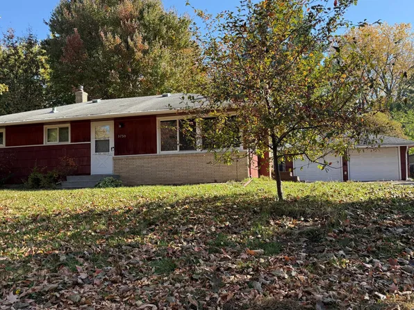 3730 Cranbrook Dr, White Bear Lake, MN 55110