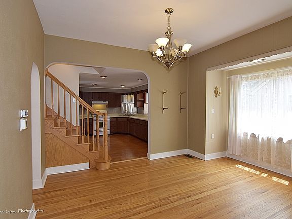 4th image of 135 Sophia St