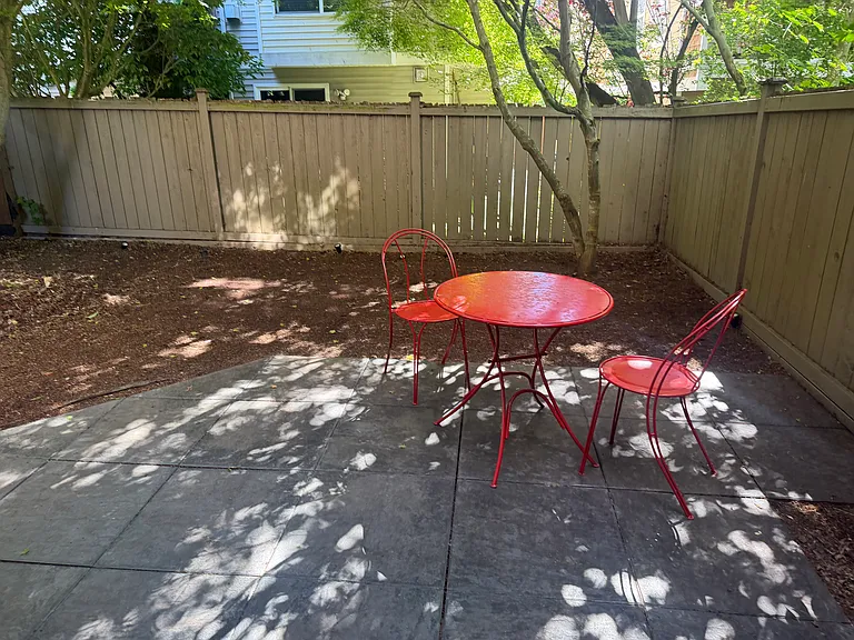 8552 Midvale Ave N #B — Photo 18