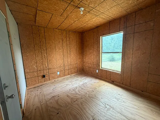 Storage and carport building 1