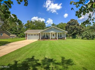 1904 Paulette Rd, Morehead City, NC 28557