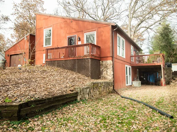 440 River Bluff Dr, Dixon, IL 61021