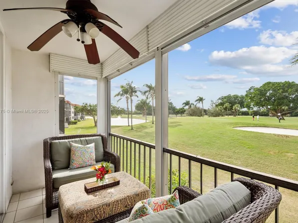 9823 S Hollybrook Lake Dr APT 202, Hollywood, FL 33025