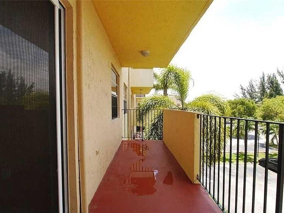 1st image of 1221 SW 122nd Ave APT 206