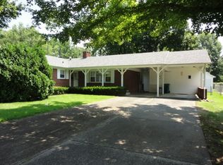 208 Terrace Dr, Mayfield, KY 42066