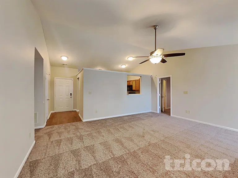 8623 Robin Run Way — Photo 2